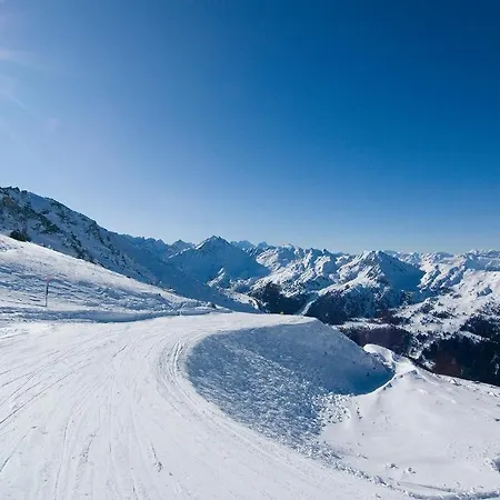 Vendégház Chalet Cygnet 4*
