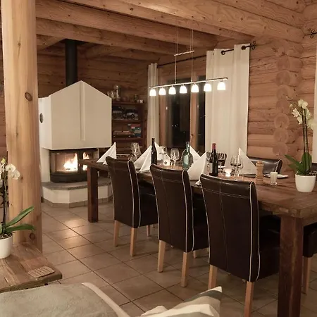 Chalet Cygnet Guest house
